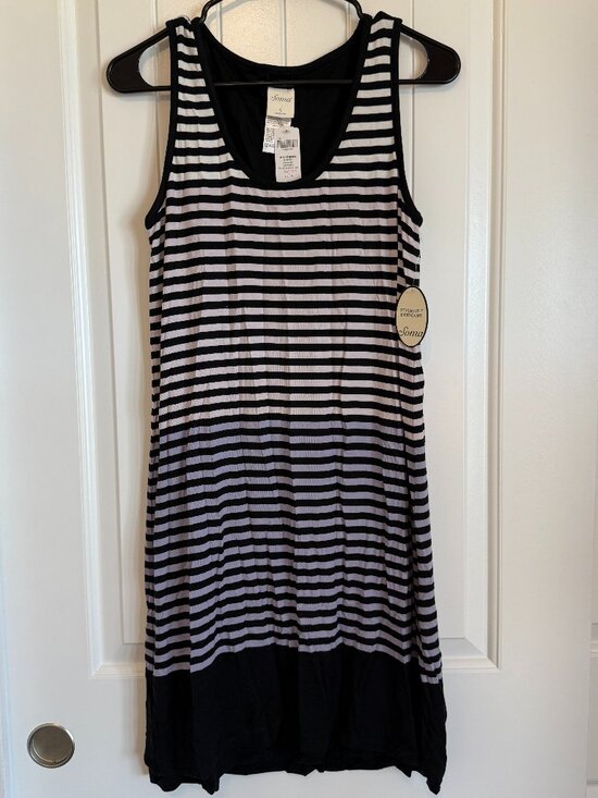 Soma Dresses & Skirts - NWT Soma REVERSIBLE sleeveless dress featuring a unique black grey ombre. Size S